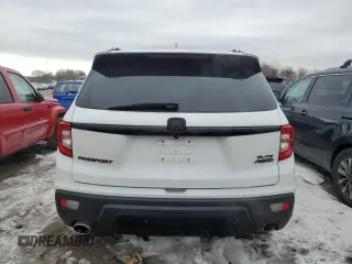 2021 Honda Passport Elite z VIN 5FNYF8H08MB026244, wystawiony jako Copart lot #88502815 z przebiegiem 23 338 mil mil oraz Szkoda całkowita • Salvage title. Historia ofert i sprzedaży dostępna na DreamBid. Obrazek 6.