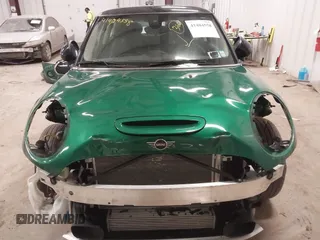 2020 MINI Hardtop Cooper S z VIN WMWXR5C01L2L36999, wystawiony jako IAAI lot #41404558 z przebiegiem 24 930 mil mil oraz . Historia ofert i sprzedaży dostępna na DreamBid. Obrazek 13.