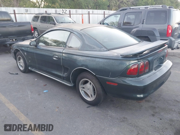 1998 Ford Mustang z VIN 1FAFP4041WF161422, wystawiony jako IAAI lot #42495413 z przebiegiem 207 906 mil mil oraz . Historia ofert i sprzedaży dostępna na DreamBid. Obrazek 3.