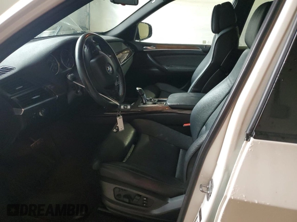 2011 BMW X5 35d z VIN 5UXZW0C56BL370849, wystawiony jako Copart lot #58844845 z przebiegiem 134 854 mil mil oraz Czysty tytuł • Clean title. Historia ofert i sprzedaży dostępna na DreamBid. Obrazek 7.