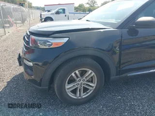 2020 Ford Explorer XLT with VIN 1FMSK7DH2LGB61436, listed as a IAAI auction lot 40177724 with 76,636 mi miles. Bid and sale history available at carsss.com. Image 6.