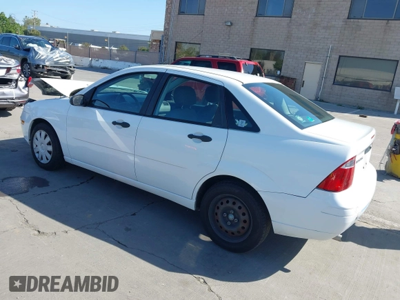2007 Ford Focus S with VIN 1FAFP34N67W360092, listed as a IAAI auction lot 42194821 with 64,278 mi miles and . Bid and sale history available at carsss.com. Image 3.