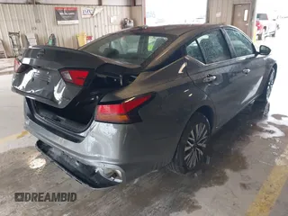 2025 Nissan Altima SV with VIN 1N4BL4DW2SN351266, listed as a IAAI auction lot 41869361 with 8,698 mi miles and . Bid and sale history available at DreamBid. Image 4.
