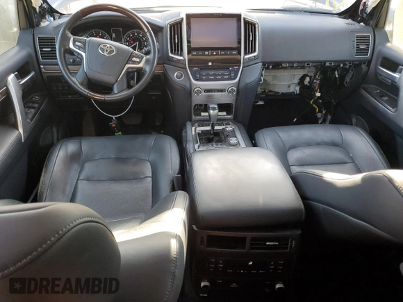 2016 Toyota Land Cruiser z VIN JTMCY7AJ1G4042914, wystawiony jako Copart lot #45317325 z przebiegiem 61 530 mil mil oraz Nie do naprawy • Non repairable. Historia ofert i sprzedaży dostępna na DreamBid. Obrazek 8.