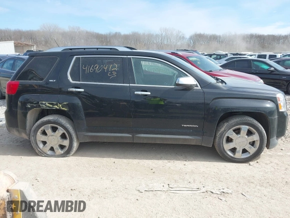 2015 GMC Terrain SLT z VIN 2GKFLYE37F6251170, wystawiony jako IAAI lot #41690412 z przebiegiem 129 756 mil mil oraz . Historia ofert i sprzedaży dostępna na DreamBid. Obrazek 13.