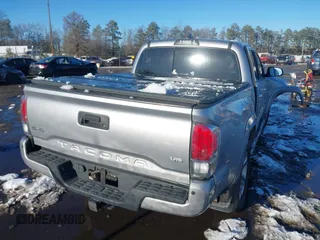 2018 Toyota Tacoma SR with VIN 3TMGZ5AN0JM169333, listed as a IAAI auction lot 41247129 with 78,466 mi miles. Bid and sale history available at carsss.com. Image 4.