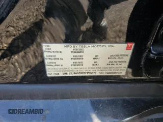 2013 Tesla Model S с VIN 5YJSA1CG2DFP25370, выставлен на аукционе Copart как лот 64003825 с пробегом 85 656 миль миль и Списание • Salvage title. История ставок и продаж доступна на DreamBid. Изображение 13.