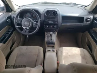 2014 Jeep Patriot Altitude with VIN 1C4NJPBA7ED642359, listed as a Copart auction lot 50761925 with 222,922 mi miles and Salvage Title. Bid and sale history available at DreamBid. Image 8.