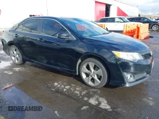2014 Toyota Camry L with VIN 4T1BF1FK8EU730353, listed as a IAAI auction lot 41570761 with 154,900 mi miles. Bid and sale history available at carsss.com. Image 1.