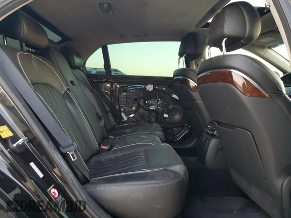 2018 Genesis G90 Premium z VIN KMHG34JA7JU039128, wystawiony jako Copart lot #80633884 z przebiegiem 64 753 mil mil oraz Szkody całkowita. Historia ofert i sprzedaży dostępna na DreamBid. Obrazek 10.