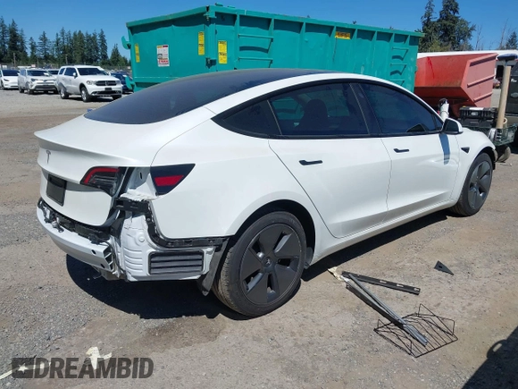 2023 Tesla Model 3 z VIN 5YJ3E1EA7PF611306, wystawiony jako IAAI lot #42826820 z przebiegiem 24 422 mil mil oraz . Historia ofert i sprzedaży dostępna na DreamBid. Obrazek 4.