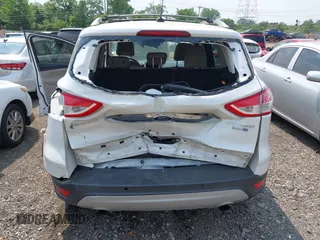 2015 Ford Escape Titanium с VIN 1FMCU9J98FUB38384, выставлен на аукционе IAAI как лот 42422326 с пробегом 120 358 миль миль и . История ставок и продаж доступна на DreamBid. Изображение 6.