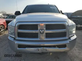 2016 Ram 2500 Tradesman with VIN 3C6UR4CJ7GG273727, listed as a Copart auction lot 44978035 with 333,150 mi miles and Clean title. Bid and sale history available at DreamBid. Image 5.
