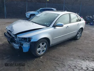 2007 Volvo S40 2.5L Turbo with VIN YV1MH682872286398, listed as a IAAI auction lot 41585184 with 71,494 mi miles. Bid and sale history available at carsss.com. Image 18.