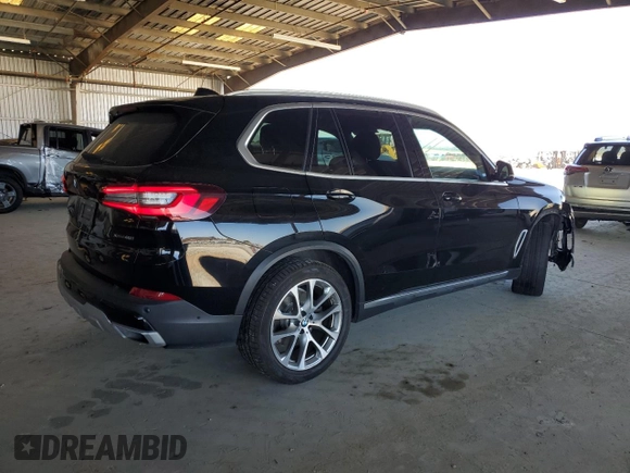 2020 BMW X5 xDrive40i with VIN 5UXCR6C01L9C81731, listed as a Copart auction lot 61017435 with 51,190 mi miles and Salvage title. Bid and sale history available at DreamBid. Image 3.
