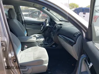 2013 Kia Sorento LX with VIN 5XYKTDA69DG360796, listed as a IAAI auction lot 41735901 with 216,875 mi miles. Bid and sale history available at carsss.com. Image 5.