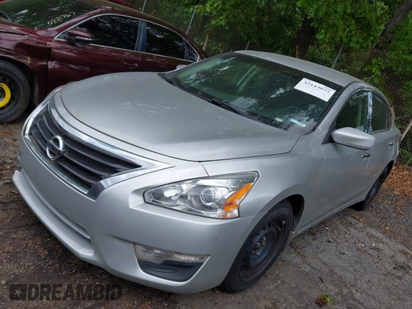 2014 Nissan Altima SV with VIN 1N4AL3AP5EC326056, listed as a IAAI auction lot 42143855 with 272,178 mi miles and . Bid and sale history available at carsss.com. Image 2.