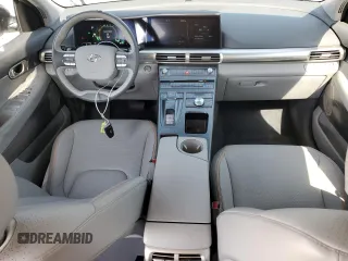 2021 Hyundai NEXO Limited z VIN KM8J84A63MU012984, wystawiony jako Copart lot #57829945 z przebiegiem 35 110 mil mil oraz Tytuł czysty. Historia ofert i sprzedaży dostępna na DreamBid. Obrazek 8.