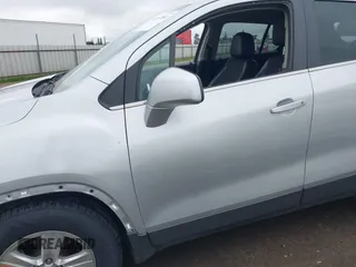 2015 Chevrolet Trax LT with VIN 3GNCJLSB2FL212718, listed as a IAAI auction lot 41657861 with 136,155 mi miles. Bid and sale history available at carsss.com. Image 17.