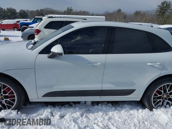 2017 Porsche Macan GTS with VIN WP1AG2A51HLB54439, listed as a IAAI auction lot 41430297 with 116,319 mi miles and . Bid and sale history available at DreamBid. Image 14.