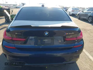 2020 BMW 3 Series M340i xDrive z VIN WBA5U9C08LFH41265, wystawiony jako IAAI lot #41572188 z przebiegiem 52 453 mil mil oraz . Historia ofert i sprzedaży dostępna na DreamBid. Obrazek 16.