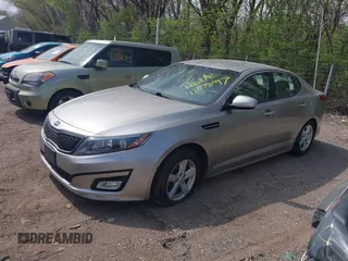 2014 Kia Optima LX z VIN KNAGM4A71E5493247, wystawiony jako IAAI lot #42035797 z przebiegiem 153 811 mil mil oraz . Historia ofert i sprzedaży dostępna na DreamBid. Obrazek 2.