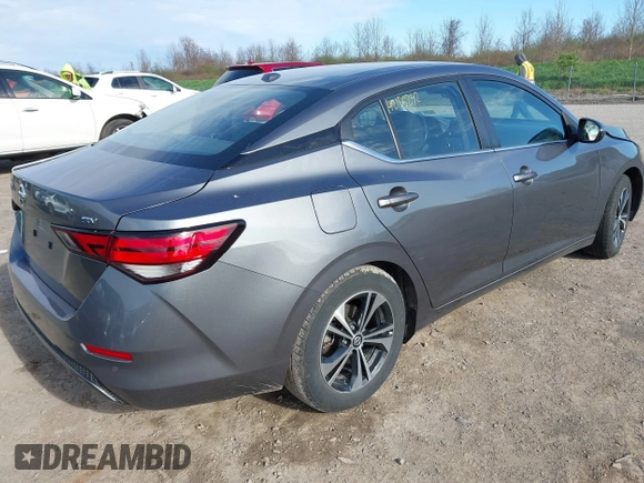2022 Nissan Sentra SV z VIN 3N1AB8CV1NY275140, wystawiony jako IAAI lot #42156242 z przebiegiem 55 729 mil mil oraz . Historia ofert i sprzedaży dostępna na DreamBid. Obrazek 4.