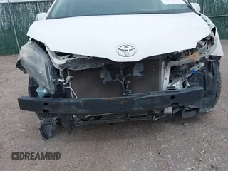 2011 Toyota Sienna SE with VIN 5TDXK3DC9BS158089, listed as a IAAI auction lot 41934896 with 177,219 mi miles. Bid and sale history available at carsss.com. Image 6.