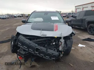 2022 Jeep Compass Trailhawk with VIN 3C4NJDDB3NT128118, listed as a IAAI auction lot 41664845 with 32,660 mi miles and . Bid and sale history available at DreamBid. Image 12.