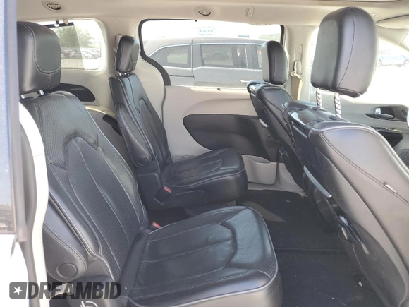 2018 Chrysler Pacifica Limited with VIN 2C4RC1GG0JR259957, listed as a Copart auction lot 66888725 with 131,371 mi miles and Clean title. Bid and sale history available at DreamBid. Image 11.