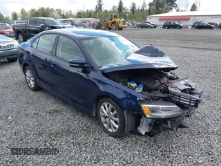2012 Volkswagen Jetta SE z VIN 3VWDX7AJ0CM468578, wystawiony jako IAAI lot #42306213 z przebiegiem Nie podano mil oraz . Historia ofert i sprzedaży dostępna na DreamBid. Obrazek 1.