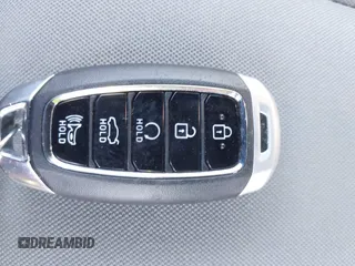 2023 Hyundai Elantra SEL z VIN 5NPLS4AG8PH118207, wystawiony jako IAAI lot #41339008 z przebiegiem 13 181 mil mil oraz . Historia ofert i sprzedaży dostępna na DreamBid. Obrazek 11.