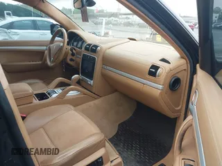 2008 Porsche Cayenne GTS с VIN WP1AD29P18LA75240, выставлен на аукционе IAAI как лот 42324346 с пробегом 160 161 миль миль и . История ставок и продаж доступна на DreamBid. Изображение 5.