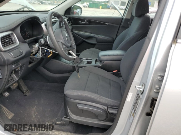 2017 Kia Sorento LX z VIN 5XYPG4A30HG249768, wystawiony jako Copart lot #60749505 z przebiegiem 164 385 mil mil oraz Czysty tytuł • Clean title. Historia ofert i sprzedaży dostępna na DreamBid. Obrazek 7.