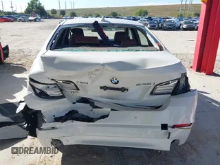 2013 BMW 5 Series 535i xDrive z VIN WBAFU7C59DDU76175, wystawiony jako IAAI lot #41433212 z przebiegiem 108 175 mil mil oraz . Historia ofert i sprzedaży dostępna na DreamBid. Obrazek 17.