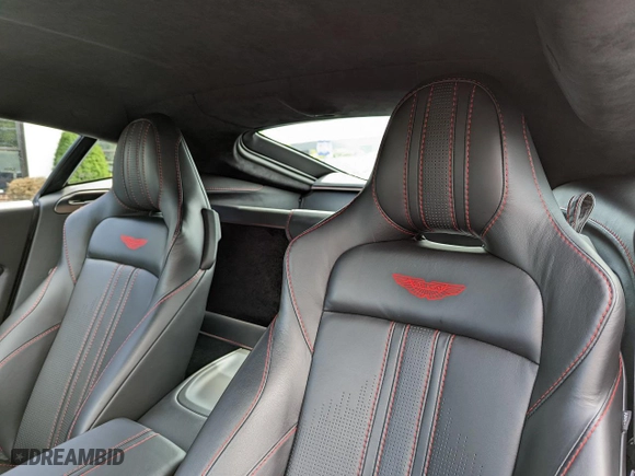 2019 Aston Martin Vantage with VIN SCFSMGAW4KGN01431, listed as a Copart auction lot 44152995 with 9,949 mi miles and Clean Title. Bid and sale history available at carsss.com. Image 6.