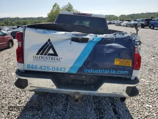 2020 Chevrolet Silverado 3500HD LT with VIN 1GC4YTEY4LF310731, listed as a Copart auction lot 69522614 with 121,916 mi miles and Salvage Title. Bid and sale history available at carsss.com. Image 6.