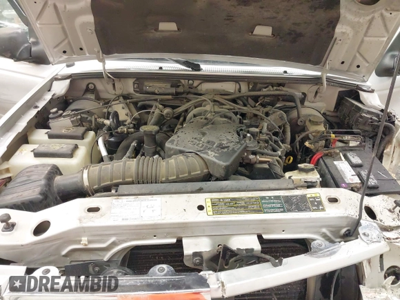 2005 Ford Ranger XL with VIN 1FTZR15E85PA45404, listed as a IAAI auction lot 41542137 with 1 mi miles. Bid and sale history available at carsss.com. Image 10.