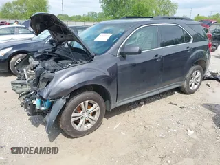 2015 Chevrolet Equinox LT z VIN 1GNFLFEK4FZ135685, wystawiony jako IAAI lot #42177710 z przebiegiem 95 214 mil mil oraz . Historia ofert i sprzedaży dostępna na DreamBid. Obrazek 18.