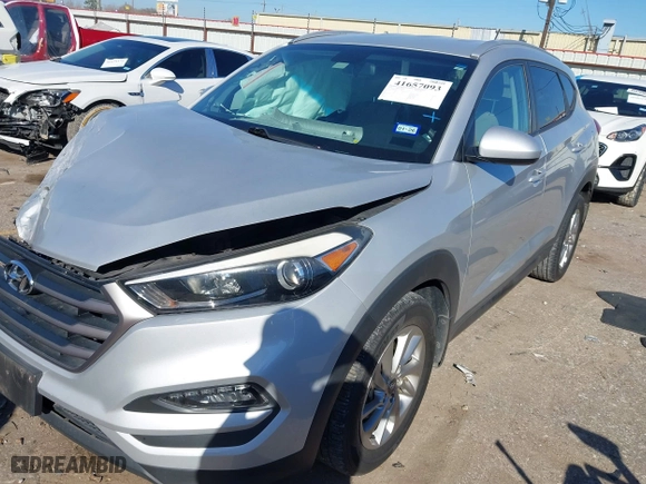 2016 Hyundai Tucson SE with VIN KM8J33A42GU238820, listed as a IAAI auction lot 41657093 with 47,319 mi miles. Bid and sale history available at carsss.com. Image 6.