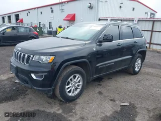 2018 Jeep Grand Cherokee Laredo E with VIN 1C4RJFAG0JC225747, listed as a IAAI auction lot 41691699 with 47,900 mi miles. Bid and sale history available at carsss.com. Image 2.