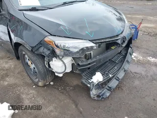 2018 Toyota Corolla L z VIN 5YFBURHE0JP801312, wystawiony jako IAAI lot #41235233 z przebiegiem 92 340 mil mil oraz . Historia ofert i sprzedaży dostępna na DreamBid. Obrazek 6.