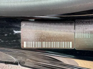 2004 BMW 6 Series 645Ci z VIN WBAEK734X4B260677, wystawiony jako Copart lot #50924995 z przebiegiem 42 209 mil mil oraz Czysty tytuł • Clean title. Historia ofert i sprzedaży dostępna na DreamBid. Obrazek 10.