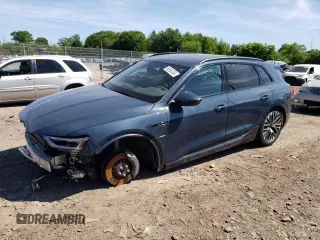 2024 Audi Q8 e-tron Premium Plus z VIN WA15AAGE7RB016864, wystawiony jako Copart lot #56564354 z przebiegiem 11 541 mil mil oraz Szkody całkowita. Historia ofert i sprzedaży dostępna na DreamBid. Obrazek 1.