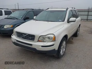 2007 Volvo XC90 V8 with VIN YV4CZ852X71397570, listed as a IAAI auction lot 41715426 with 217,019 mi miles. Bid and sale history available at carsss.com. Image 2.