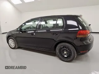 2013 Volkswagen Golf w/Conv z VIN WVWDB7AJ2DW024587, wystawiony jako Copart lot #57618435 z przebiegiem 42 316 mil mil oraz Czysty tytuł • Clean title. Historia ofert i sprzedaży dostępna na DreamBid. Obrazek 2.