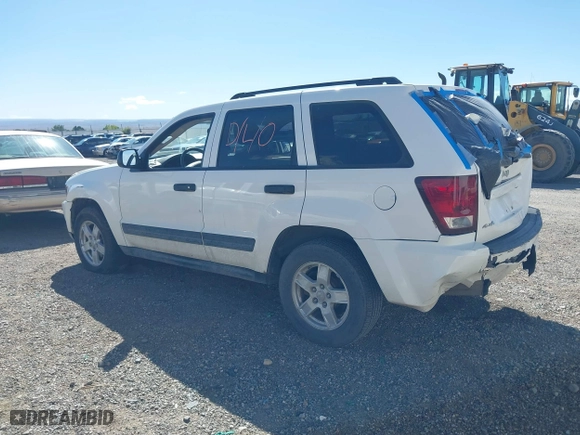 2006 Jeep Grand Cherokee Laredo with VIN 1J4GR48K66C255979, listed as a IAAI auction lot 40365800 with 177,982 mi miles. Bid and sale history available at carsss.com. Image 3.