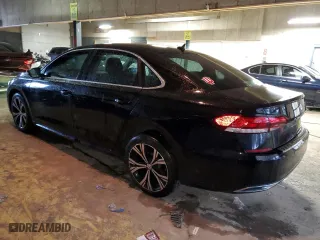 2020 Volkswagen Passat 2.0T SEL with VIN 1VWCA7A39LC003622, listed as a Copart auction lot 43281103 with 30,014 mi miles. Bid and sale history available at carsss.com. Image 2.