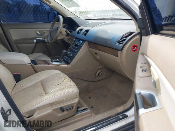 2011 Volvo XC90 I6 with VIN YV4952CYXB1582608, listed as a IAAI auction lot 42055123 with 172,463 mi miles and . Bid and sale history available at DreamBid. Image 5.