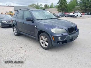 2007 BMW X5 3.0si z VIN 5UXFE43567L010064, wystawiony jako IAAI lot #42288799 z przebiegiem Nie podano mil oraz . Historia ofert i sprzedaży dostępna na DreamBid. Obrazek 1.